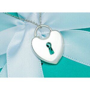Tiffany & Co. Medium 22mm Heart Lock Necklace Keyhole Heart Pendant Silver 18"